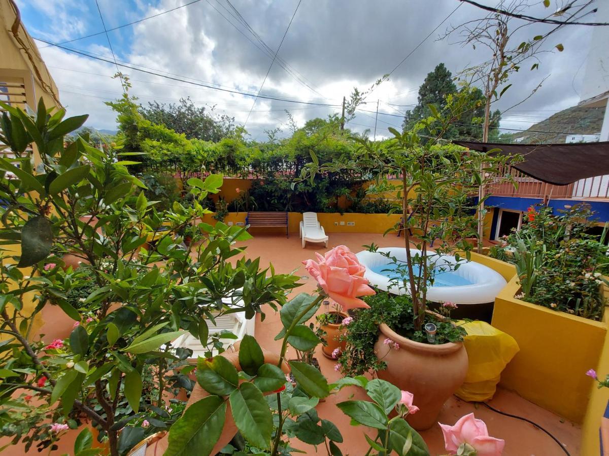 Casa Maestro Lelo - Acogedora Casa Rural Canaria Con Patios Y Jardines De Flores Las Palmas Exterior photo