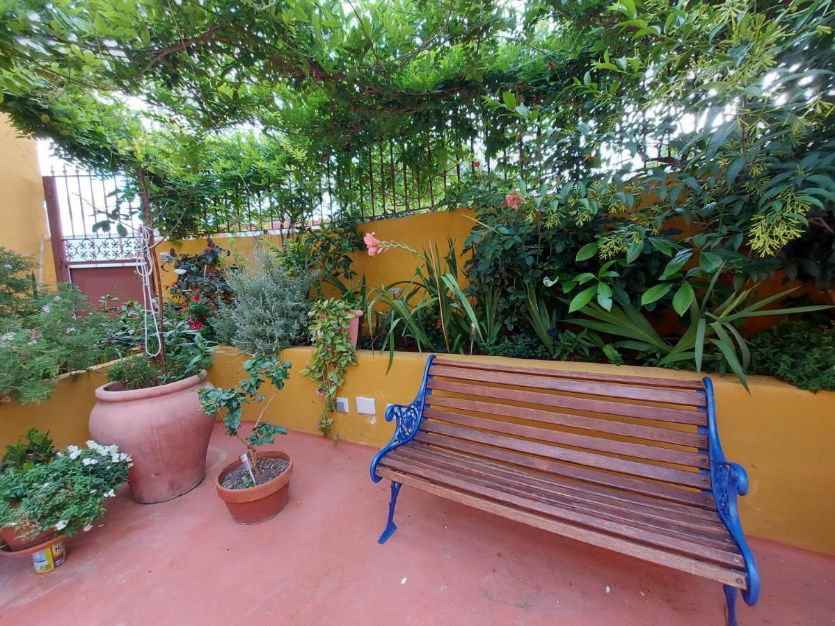 Casa Maestro Lelo - Acogedora Casa Rural Canaria Con Patios Y Jardines De Flores Las Palmas Exterior photo