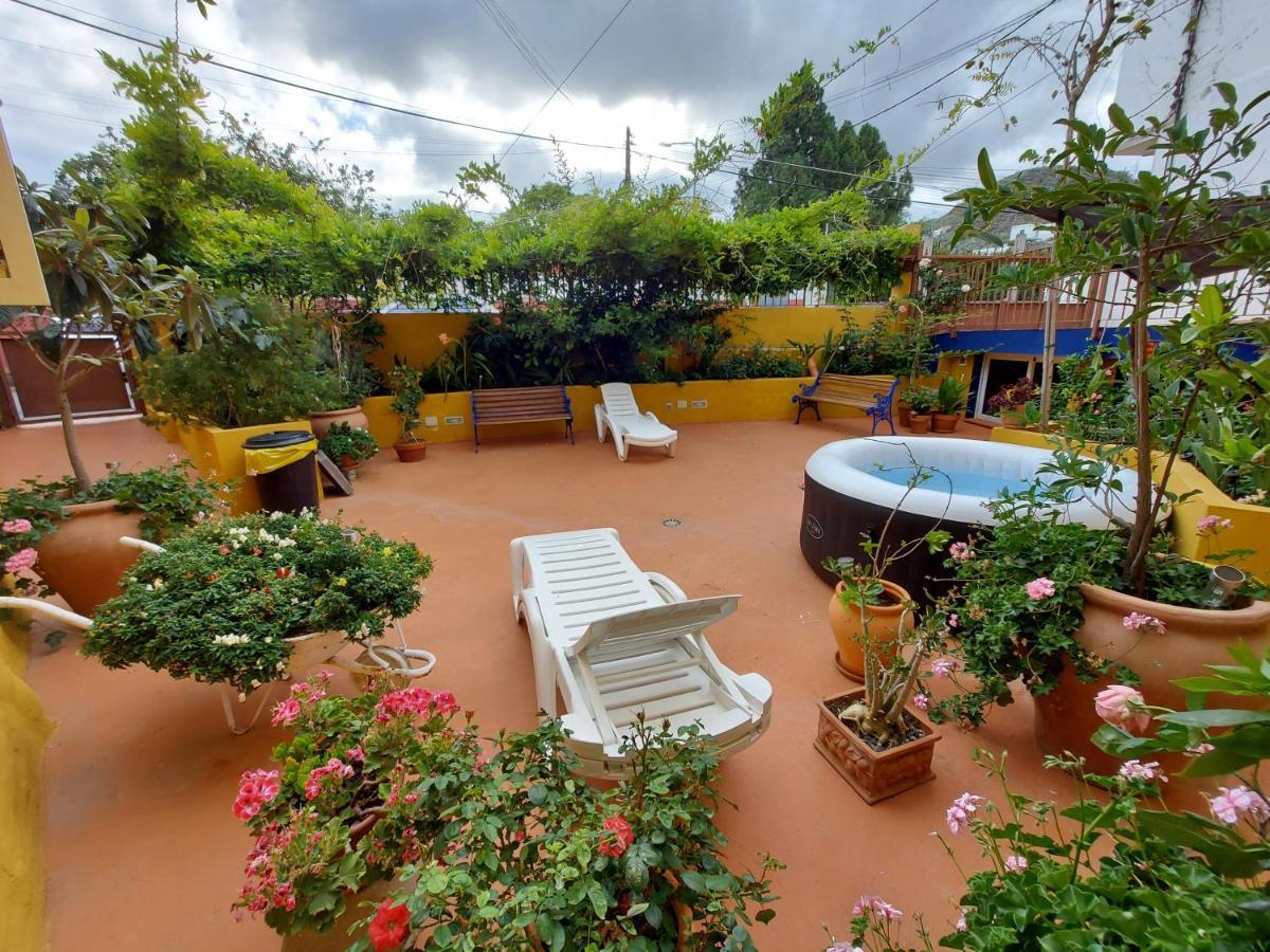 Casa Maestro Lelo - Acogedora Casa Rural Canaria Con Patios Y Jardines De Flores Las Palmas Exterior photo